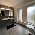 Le National Switzerland * モントルー