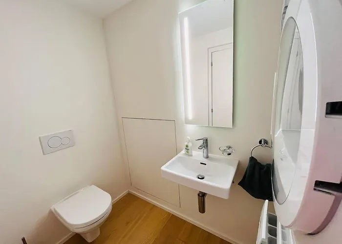 Le National Switzerland