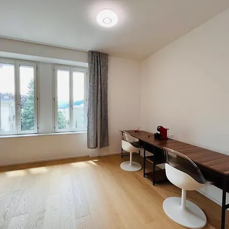 Le National Switzerland