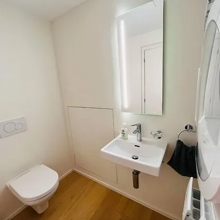 Le National Switzerland