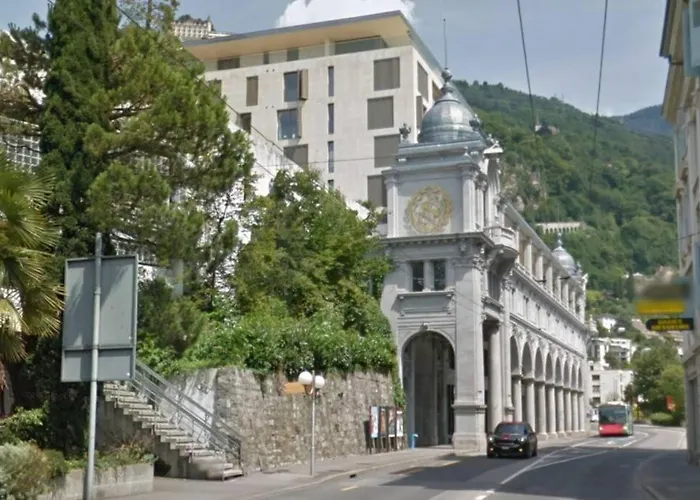 Le National Switzerland