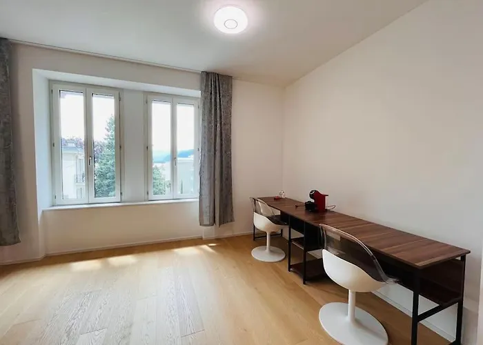 Le National Switzerland