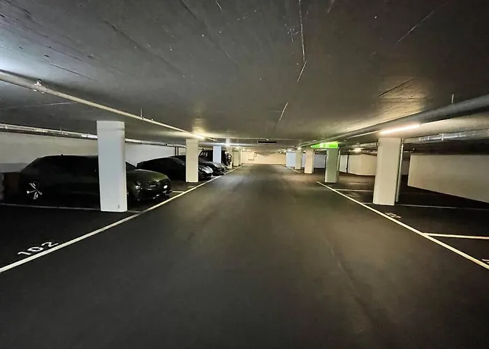 Le National Switzerland